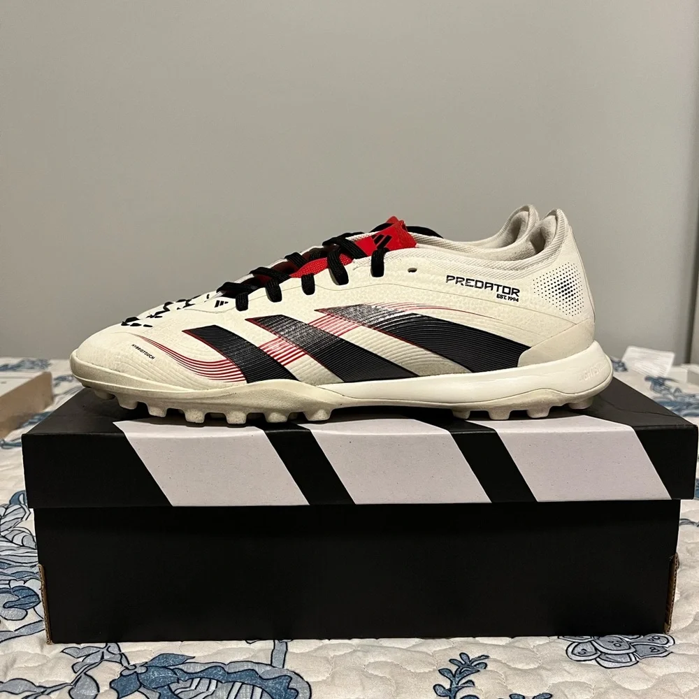 Adidas Predator Pro Turf Cleats - Picture 4 of 6